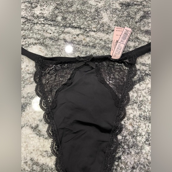Victoria’s Secret V String panty XL - Picture 6 of 13